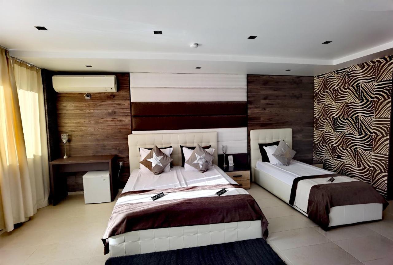 Hotel Acktion Shumen Bagian luar foto