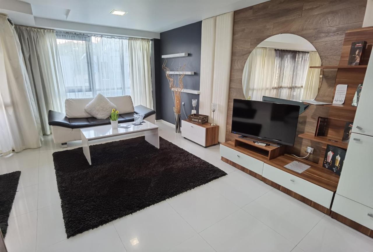 Hotel Acktion Shumen Bagian luar foto