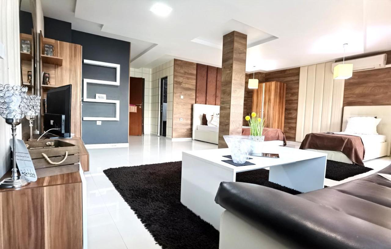 Hotel Acktion Shumen Bagian luar foto