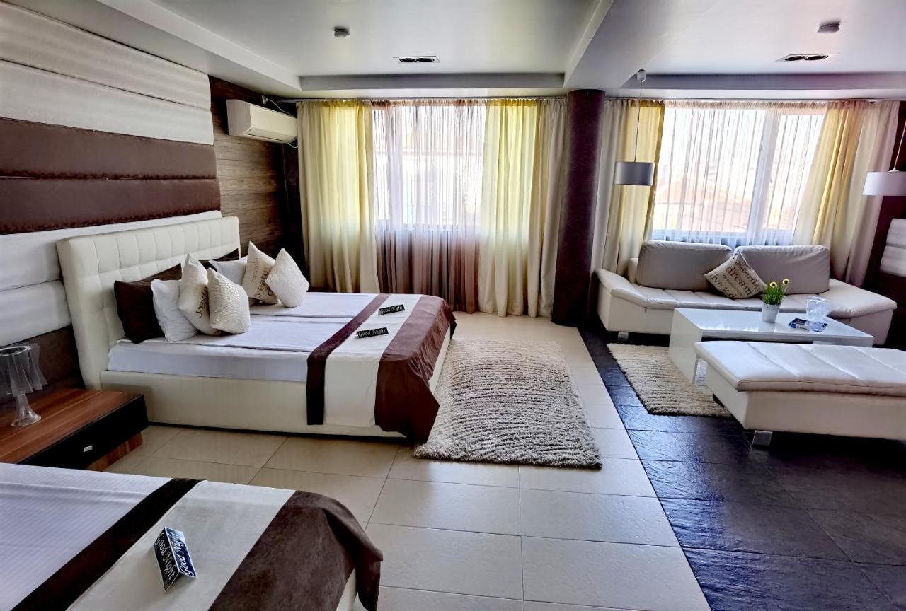 Hotel Acktion Shumen Bagian luar foto