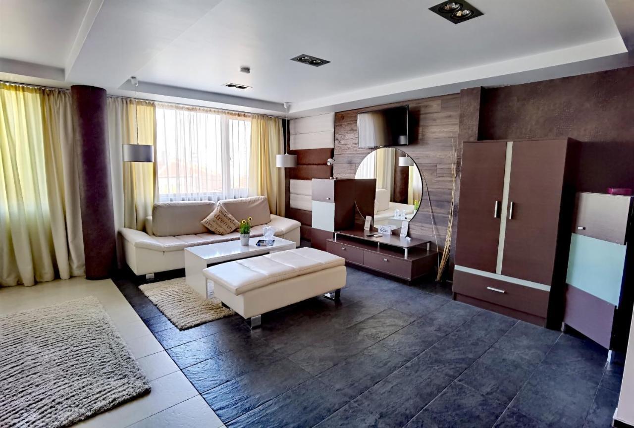 Hotel Acktion Shumen Bagian luar foto