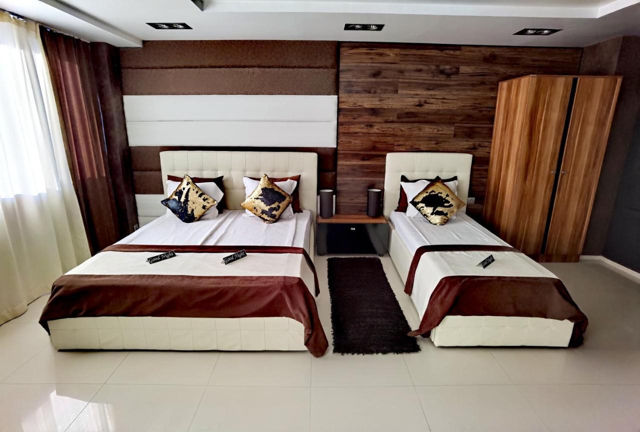 Hotel Acktion Shumen Bagian luar foto