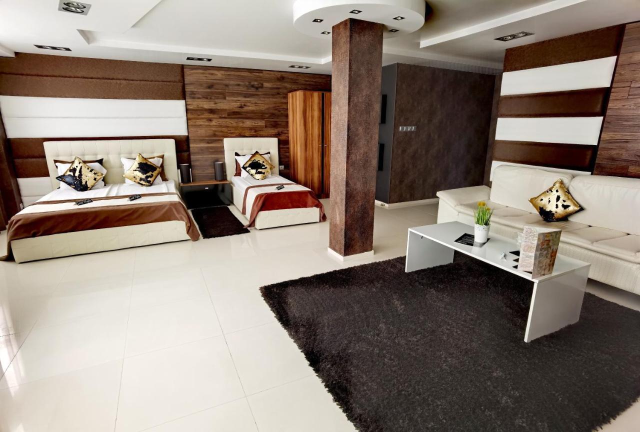 Hotel Acktion Shumen Bagian luar foto
