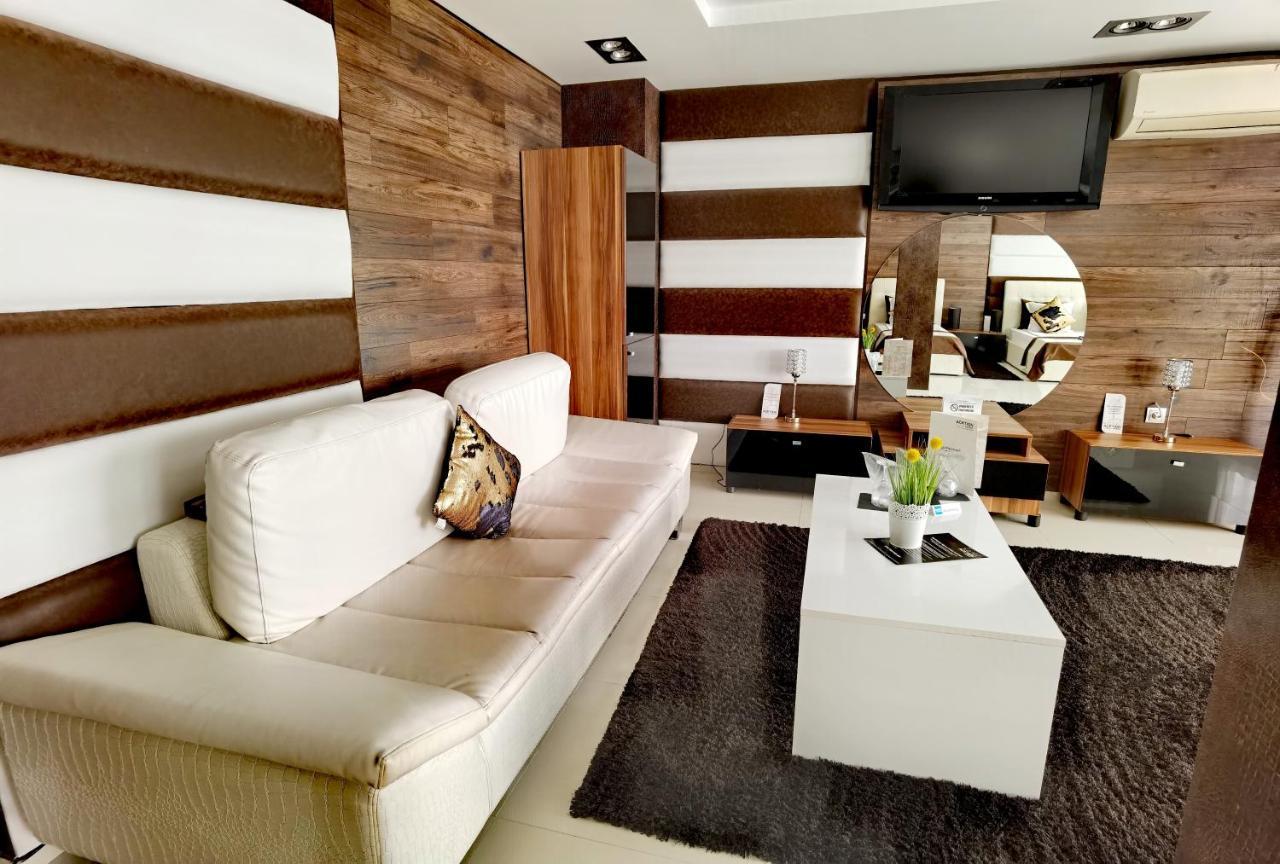 Hotel Acktion Shumen Bagian luar foto