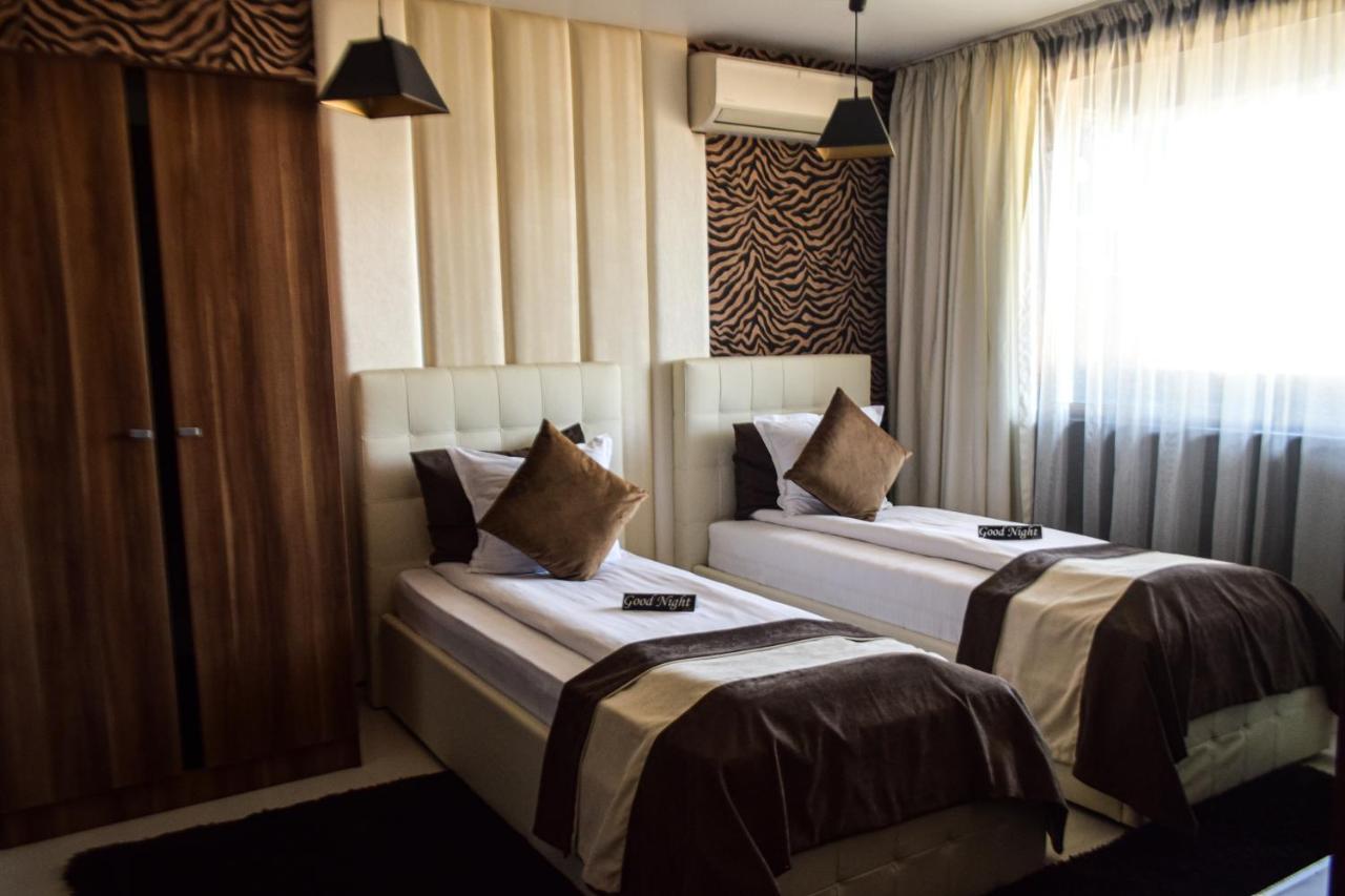 Hotel Acktion Shumen Bagian luar foto